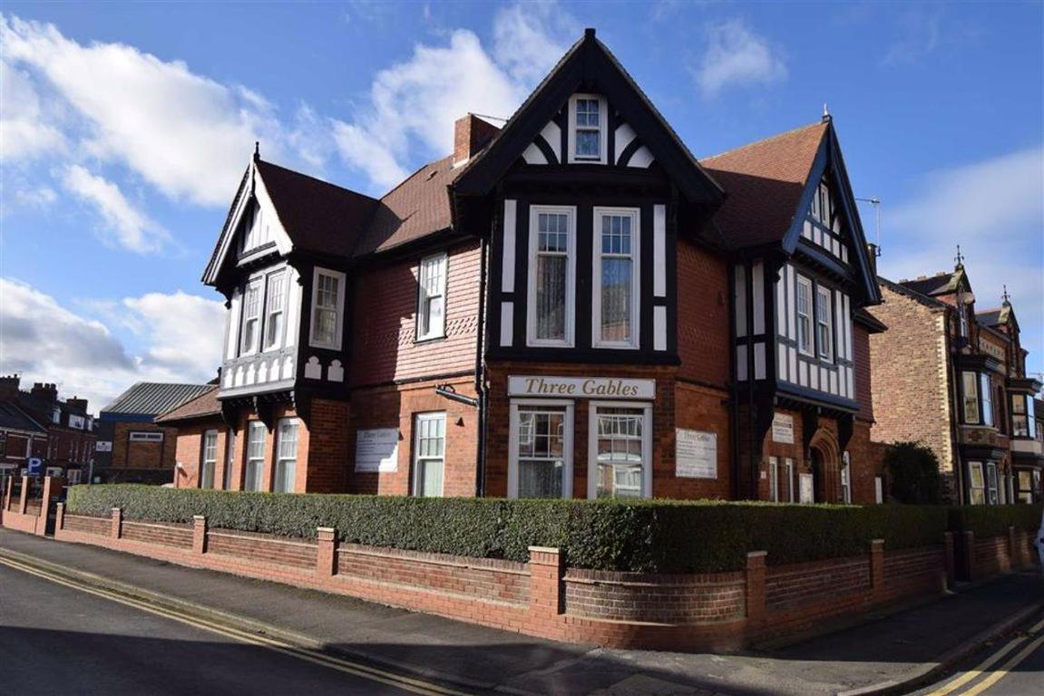 Three Gables Hotel Bridlington Exterior photo